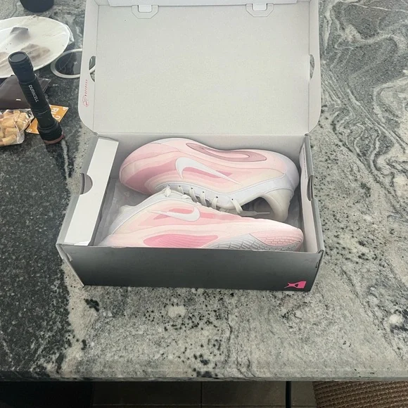 Nike A’One Women’s basketball shoes Wht/Prfct Pnk/Prism Pnk - Picture 3 of 8